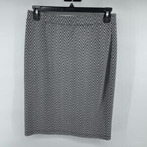 Liz Claiborne Career Women’s Large Skirt Black & White Herringbone Knit Stretch